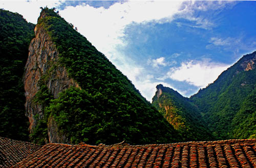 ��ɽ����˼�