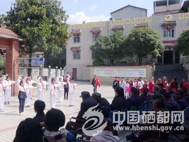 �����ӣ����ϰ������ж���ͼ��